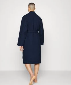 Pier One Peignoir Un Tarif Préférentiel sous-vêtements & chaussettes col châle homme 11 Pier One Peignoir Un Tarif Préférentiel sous-vêtements & chaussettes col châle homme -magasin Pier One 009e80729220424f82b0521ae2308ee0