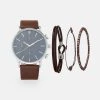 Prix Sacrifiés Pier One SET - Montre montres et bijoux boucle ardillon homme -magasin Pier One 036389a515304bb2a97458bd3a6cffb7