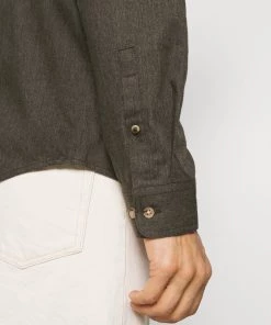 Pier One Promos Chemise chemises col kent homme 13 Pier One Promos Chemise chemises col kent homme -magasin Pier One 07acffea0e7f49919c9813d7010dc6e6