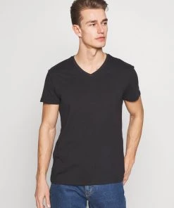 50% Off De Vente Pier One 5 PACK - T-shirt basique t-shirts & polos col en v homme -magasin Pier One 0b0f0cd28845423e83447f7340e93750