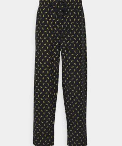 Petit Prix Pier One Pyjama pyjamas normale homme 12 Petit Prix Pier One Pyjama pyjamas normale homme -magasin Pier One 0b5e6af4bc3945e98dd1cb3bcef6385c