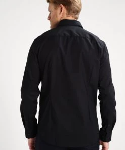 Prix Jamais Vus Pier One Chemise classique costumes & cravates col kent homme 17 Prix Jamais Vus Pier One Chemise classique costumes & cravates col kent homme -magasin Pier One 0bca4661f9c44707a48c7268663e309e