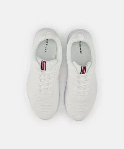 Pier One Baskets basses Prix Refroidis sneakers rond homme -magasin Pier One 0f0617d68c6243878f53d526ea649370