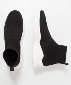 Pier One Baskets montantes Discount En Ligne baskets & sneakers rond homme -magasin Pier One 10ccf7ff9f224e04a47124c133fa2a1f 1