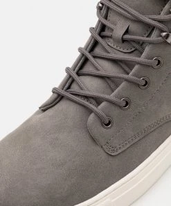 Pier One Baskets montantes Prix Imbattable sneakers rond homme -magasin Pier One 12ec7de901a64d868d468e1fbbbddb2a