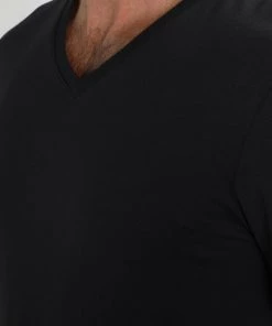 Prix Raisonnable Pier One 2 PACK - T-shirt basique t-shirts col en v homme -magasin Pier One 144a18a099e5428c92602fed22a8b338