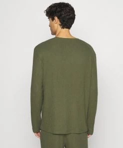 Prix Cassé Pier One RIBBED LOUNGE TOP - Haut de pyjama pyjamas col rond homme 12 Prix Cassé Pier One RIBBED LOUNGE TOP - Haut de pyjama pyjamas col rond homme -magasin Pier One 1571e61aa911464fa48753330ebc13a0