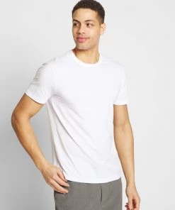 Soldes Pier One 3 PACK - T-shirt basique t-shirts col rond homme 19 Soldes Pier One 3 PACK - T-shirt basique t-shirts col rond homme -magasin Pier One 15d2744f961b410abfd52f8e32770997