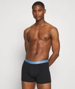 Pier One 5 PACK - Shorty Prix Sacrifiés sous-vêtements normale homme -magasin Pier One 1718feb0debf4e1787b60875b14e7bec