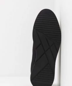 En Remise Pier One UNISEX - Baskets basses baskets & sneakers rond -magasin Pier One 18f0584f13be4b1598faa1ead8725ea9