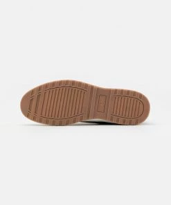 Prix Distinctifs Pier One Baskets montantes baskets & sneakers rond homme -magasin Pier One 2241d8fa18334a0aaecb955f0c4cc38e