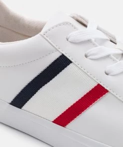 Pier One UNISEX - Baskets basses Première Qualité baskets & sneakers rond -magasin Pier One 22a7f9375cf647a88ee53c6ee605b389