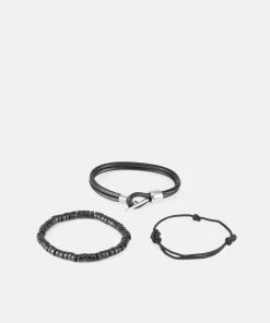 Pier One SET - Montre Meilleure qualité montres et bijoux boucle ardillon homme 13 Pier One SET - Montre Meilleure qualité montres et bijoux boucle ardillon homme -magasin Pier One 249110695e164c4da64e0050510964e7