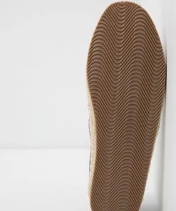 Prix Distinctifs Pier One UNISEX - Espadrilles rond -magasin Pier One 256b7e84c80741848442058e49d45ee6