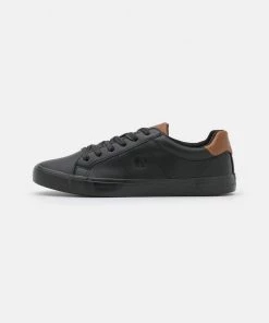 Pier One Pas Cher Baskets basses sneakers rond homme