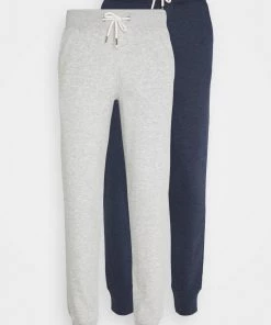 Prix Légers Pier One 2 PACK - Pantalon de survêtement pantalons haute homme -magasin Pier One 2bb14836cf4b4803aeb6cc563d427b89 1