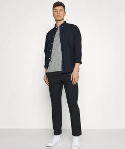 Pier One T-shirt imprimé Prix Allégé t-shirts col rond homme 11 Pier One T-shirt imprimé Prix Allégé t-shirts col rond homme -magasin Pier One 2eecd0c51613440a91e50b9385dd438a