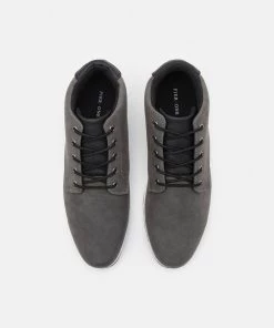 Pier One Baskets basses Première Qualité baskets & sneakers rond homme -magasin Pier One 30e7b71bb11a434e89d905eb40139dcb