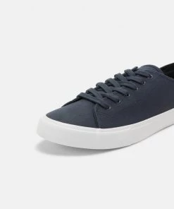 Pier One UNISEX - Baskets basses Produit de première qualité baskets & sneakers rond -magasin Pier One 31f298ca0f7a4caeba300b1a89828805