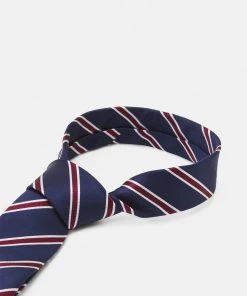 Promos Pier One SET - Cravate pochettes de costume rayures homme -magasin Pier One 351bc92d26974a3f83c162c44a4de806