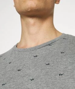 Pier One T-shirt imprimé Prix Allégé t-shirts col rond homme 15 Pier One T-shirt imprimé Prix Allégé t-shirts col rond homme -magasin Pier One 357d2b4763f147f49bd89379c32e8d23