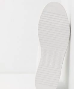 Pier One UNISEX - Baskets montantes Meilleur Prix Garanti sneakers rond 12 Pier One UNISEX - Baskets montantes Meilleur Prix Garanti sneakers rond -magasin Pier One 35f3cfcd2ba44f49b2e9d4cc3cd4cfc6