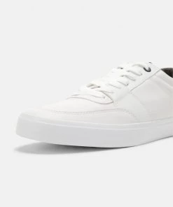 Pier One En Remise UNISEX - Baskets basses baskets & sneakers rond -magasin Pier One 385193e89bea4f1b81cea8ac57f28225