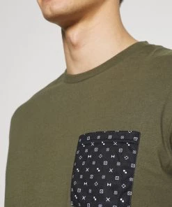 Pier One T-shirt imprimé Soldes t-shirts col rond homme -magasin Pier One 394558a1844c4d249c42193efbdcecc6