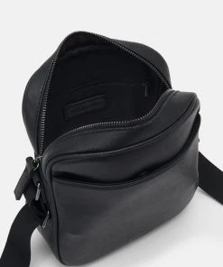 Pier One UNISEX - Sac bandoulière Prix Distinctifs sacs fermeture &eacute;clair -magasin Pier One 3ad647f7de9a4f00a4bc2b1ad74b1ebf