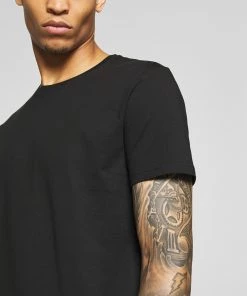 Pier One 3 PACK - T-shirt basique - black/ white Prix Gelé t-shirts col rond homme 21 Pier One 3 PACK - T-shirt basique - black/ white Prix Gelé t-shirts col rond homme -magasin Pier One 3c7fec9282cf41fe87a7e68583b84b09