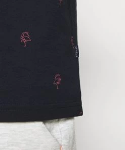 Prix Avantageux Pier One T-shirt imprimé t-shirts col rond homme -magasin Pier One 3f707bb0ead1442886f58c4a4bb70413