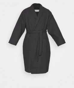 Pier One Meilleure qualité Peignoir sous-vêtements col châle homme 13 Pier One Meilleure qualité Peignoir sous-vêtements col châle homme -magasin Pier One 3f9683b657c14ad1ab2472e22caf4ffc