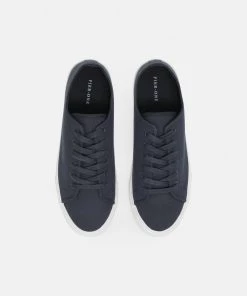 Pier One UNISEX - Baskets basses Produit de première qualité baskets & sneakers rond -magasin Pier One 41131c693fe540d98a44edb6d44ce0e6