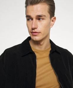 Pier One 5 PACK - T-shirt basique Prix Sacrifiés t-shirts col rond homme -magasin Pier One 41bdebd242374d019f64e1060d47972d