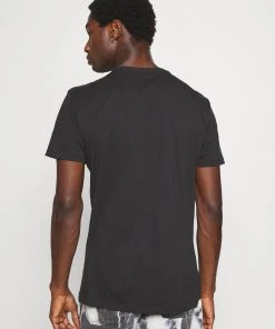 Prix Gelé Pier One 3 PACK - T-shirt basique t-shirts col rond homme 24 Prix Gelé Pier One 3 PACK - T-shirt basique t-shirts col rond homme -magasin Pier One 4b506f9f317a4f3a9f14842e6534894e