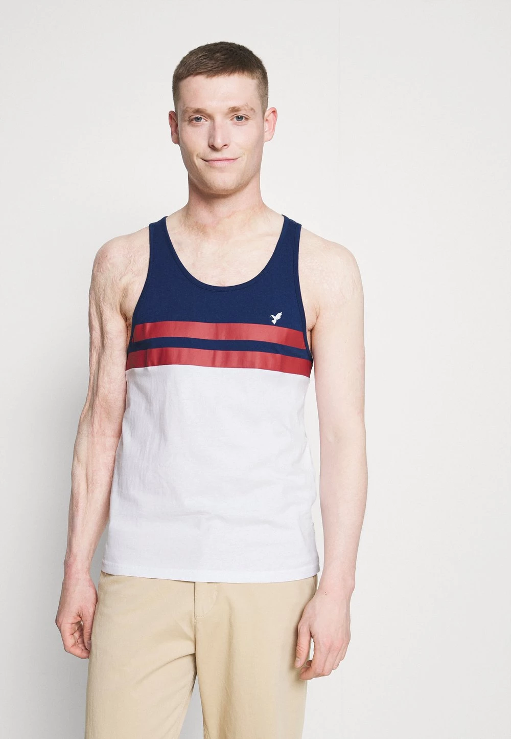 Pier One Débardeur Prix Incroyables t-shirts encolure large ronde homme 3 Pier One Débardeur Prix Incroyables t-shirts encolure large ronde homme