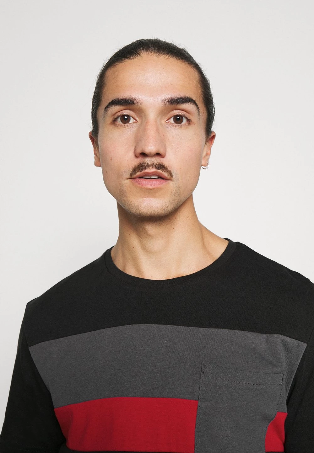 Pier One T-shirt basique Prix Bradés t-shirts col rond homme 6 Pier One T-shirt basique Prix Bradés t-shirts col rond homme – Image 4