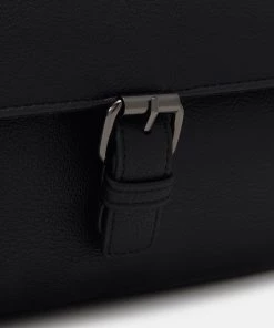 Pier One Sac bandoulière Garantie De Qualité 100% sacs compartiment pour pc portable homme -magasin Pier One 51da333d1b2042a482230e37b67544b2