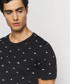 Pier One Prix Compétitif T-shirt imprimé t-shirts col rond homme 13 Pier One Prix Compétitif T-shirt imprimé t-shirts col rond homme -magasin Pier One 53ca0e5a98af4f309bf8f52a0932bd48