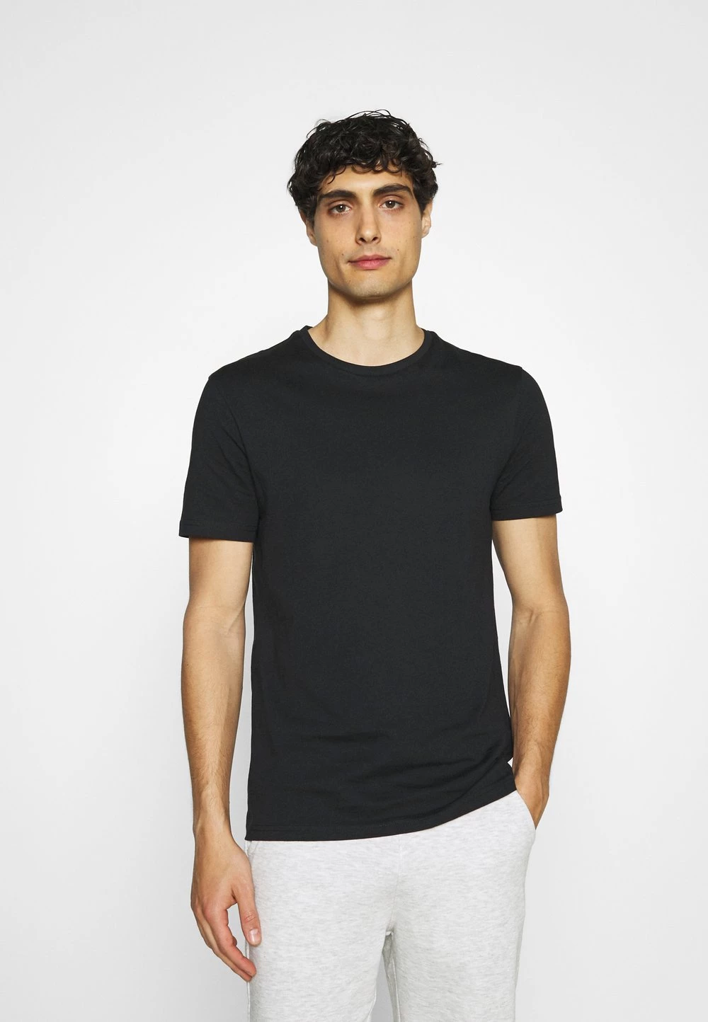 Prix Bradés Pier One 2 PACK - T-shirt basique t-shirts col rond homme 6 Prix Bradés Pier One 2 PACK - T-shirt basique t-shirts col rond homme – Image 4