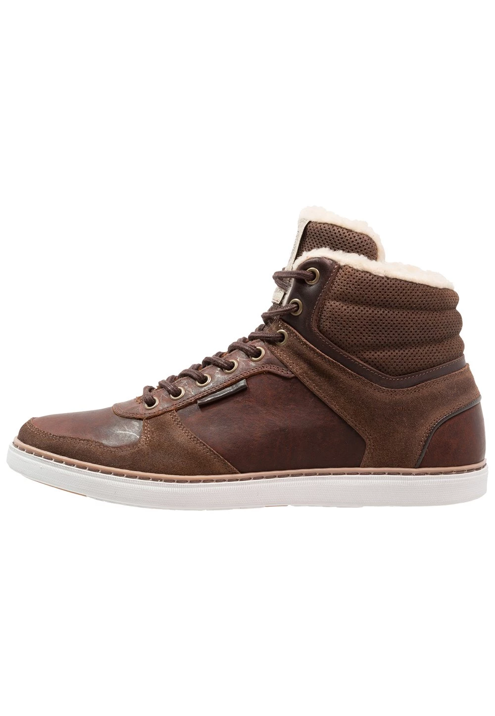Pier One Baskets montantes Réduction baskets & sneakers rond homme 3 Pier One Baskets montantes Réduction baskets & sneakers rond homme