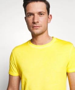 Qualité Fiable Pier One 3 PACK - T-shirt basique t-shirts col rond homme -magasin Pier One 55fa2367b2d349f2ad7c96d7163a801b