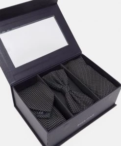 Bonne Qualité Pier One SET - Cravate pochettes de costume à pois homme -magasin Pier One 58f0dd2bef174ceeb58c9b7f56805204
