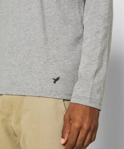 Pier One T-shirt à manches longues Soldes t-shirts col rond homme -magasin Pier One 59de0b4a8fcc42408aa2e22568dd75bf