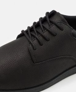 Pier One 50% Off De Vente Chaussures à lacets derbies, richelieus & chaussures bateau rond homme -magasin Pier One 5a4b0ba80a22403b8aa97840c88b0821