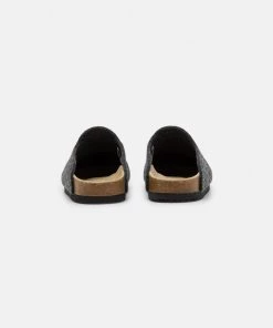Prix Dynamité Pier One UNISEX - Chaussons sandales et tongs rond 12 Prix Dynamité Pier One UNISEX - Chaussons sandales et tongs rond -magasin Pier One 5bcb03bab5084b6a8f9efffa79bd36cc
