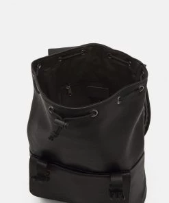 Pier One UNISEX - Sac à dos Prix Sacrifiés sacs et bagages compartiment pour t&eacute;l&eacute;phone portable -magasin Pier One 5f27933b129045e8bd6b3b078684ad69