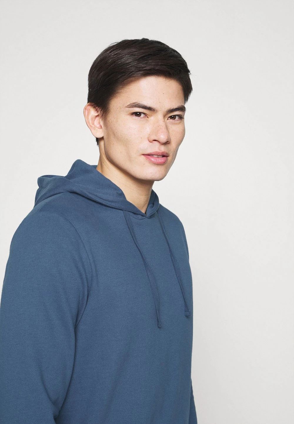 Pier One LOUNGE SWEATSHIRT - Haut de pyjama Prix Ourlé pyjamas capuche homme 6 Pier One LOUNGE SWEATSHIRT - Haut de pyjama Prix Ourlé pyjamas capuche homme – Image 4