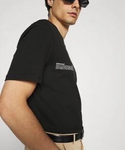 Pier One En promotion T-shirt imprimé t-shirts col rond homme -magasin Pier One 60feb79e97f44e4192260d0bcc9e8e9f