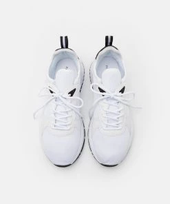 Prix Imbattable Pier One UNISEX - Baskets basses sneakers rond -magasin Pier One 61ab14be4da34ffa93dfdb10238aa0eb